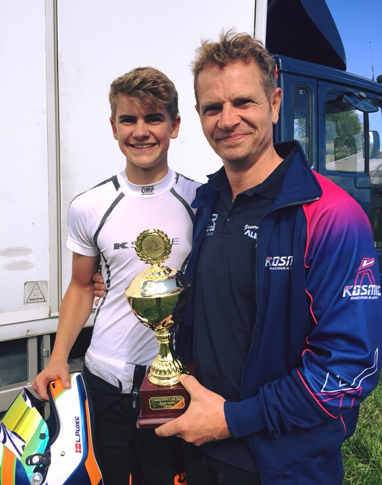 Lasse sammen med sin far Lars efter en god dag på Søndersøbanen